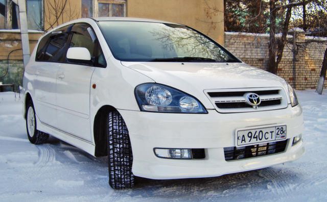 2001 Toyota Ipsum