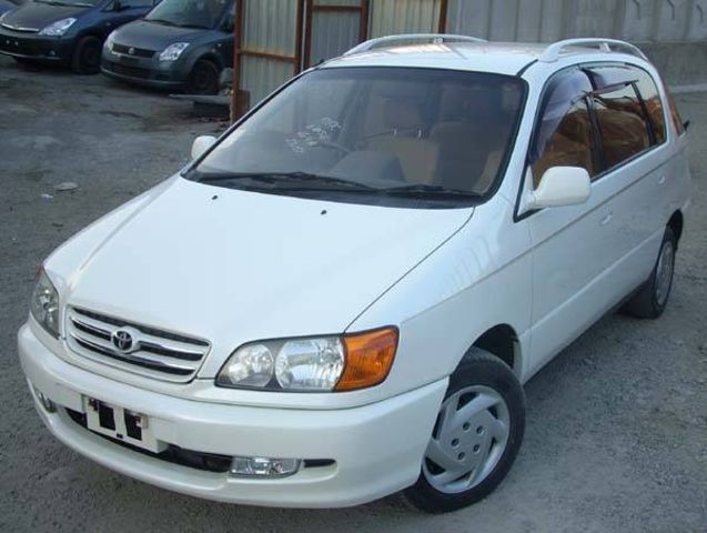 2001 Toyota Ipsum