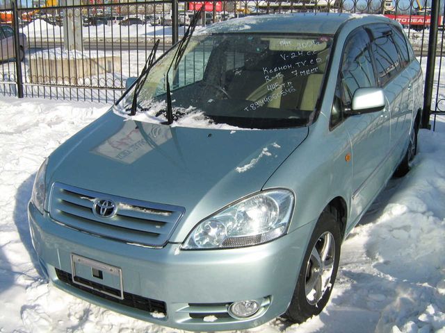 2001 Toyota Ipsum