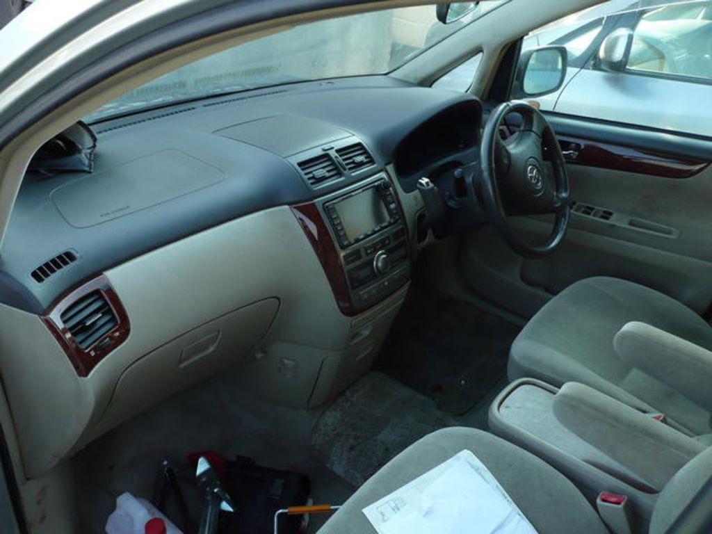 2001 Toyota Ipsum