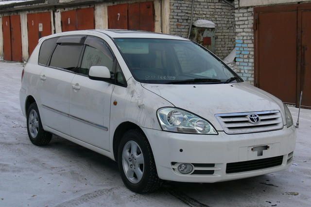 2001 Toyota Ipsum