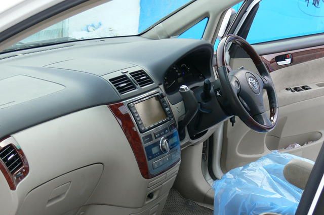 2001 Toyota Ipsum