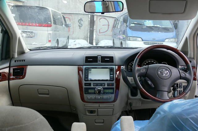 2001 Toyota Ipsum