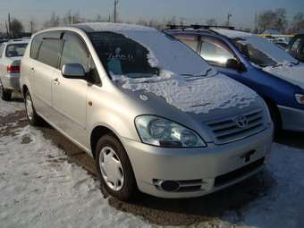 2001 Toyota Ipsum