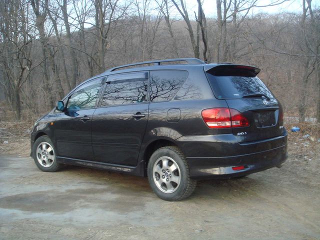 2001 Toyota Ipsum