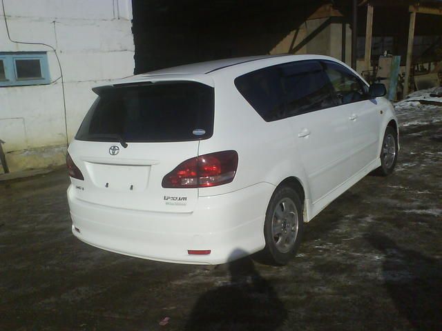 2001 Toyota Ipsum