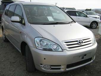 2001 Toyota Ipsum