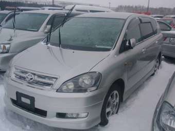 2001 Toyota Ipsum