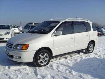 2001 Toyota Ipsum