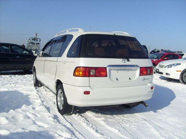 2001 Toyota Ipsum