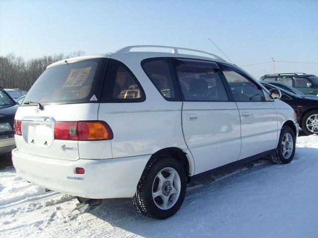 2001 Toyota Ipsum