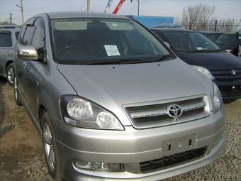 2001 Toyota Ipsum