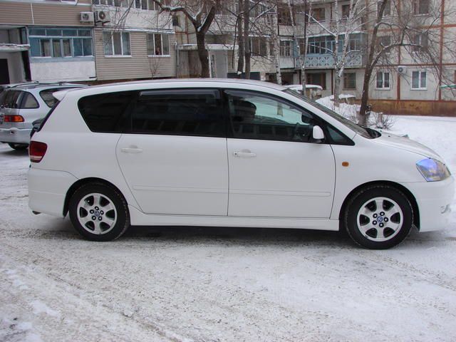 2001 Toyota Ipsum