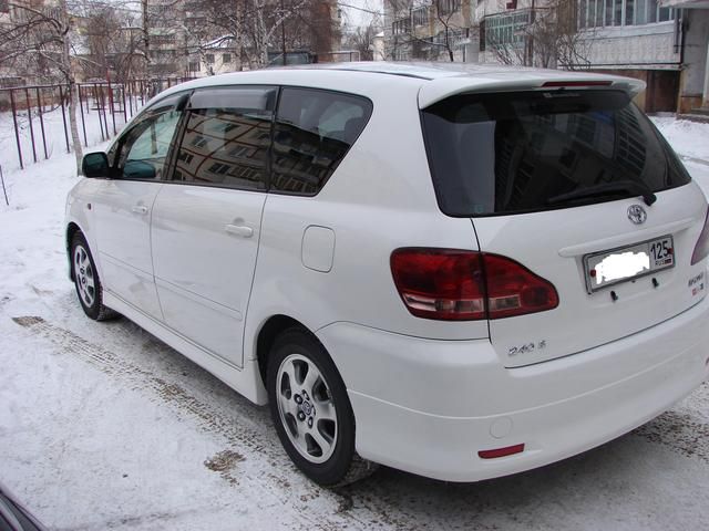 2001 Toyota Ipsum