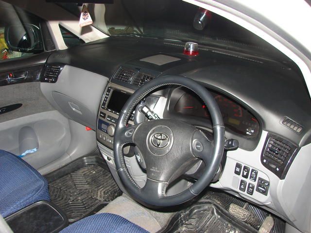 2001 Toyota Ipsum