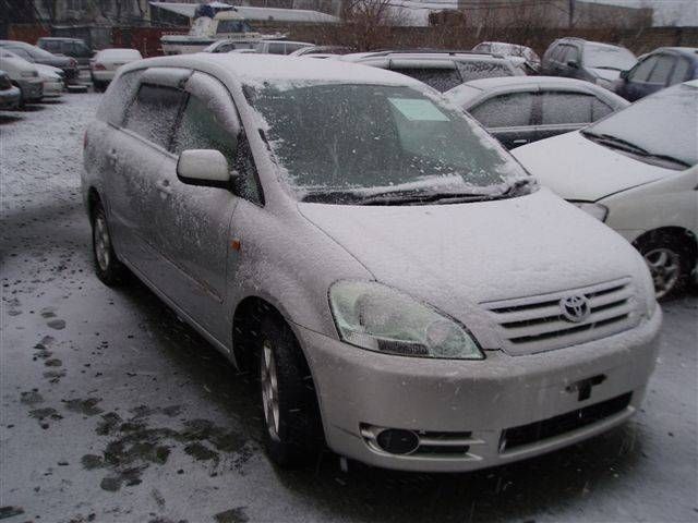 2001 Toyota Ipsum