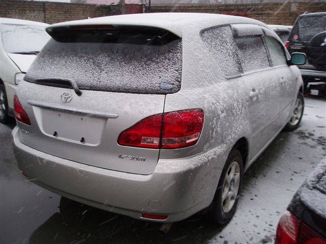 2001 Toyota Ipsum