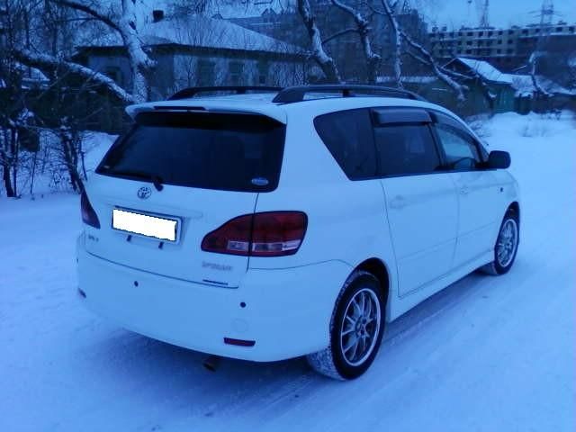 2001 Toyota Ipsum