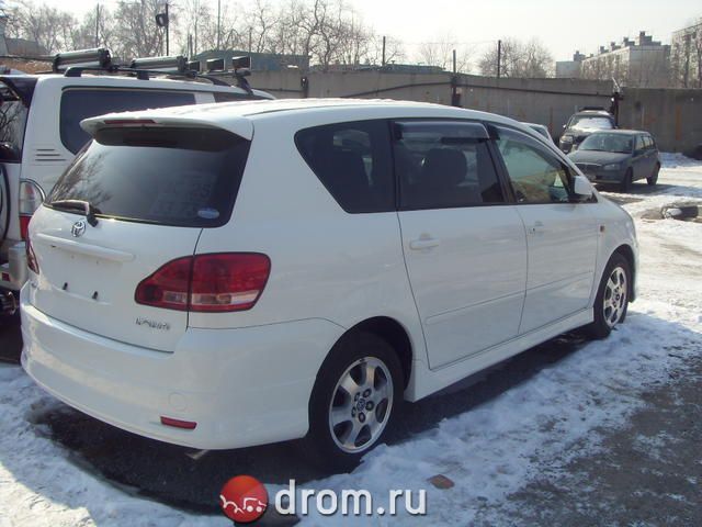 2001 Toyota Ipsum