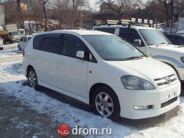 2001 Toyota Ipsum