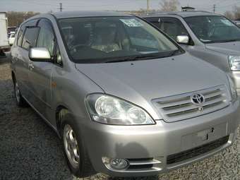 2001 Toyota Ipsum