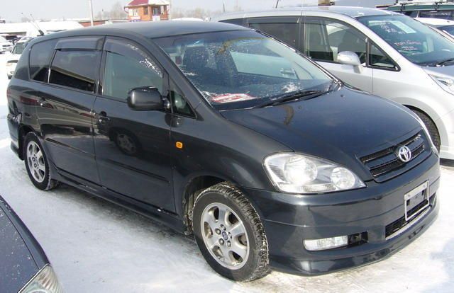 2001 Toyota Ipsum