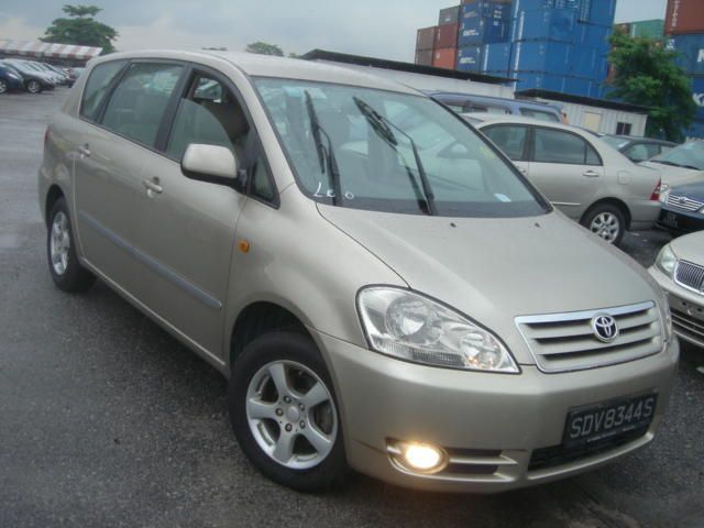 2001 Toyota Ipsum