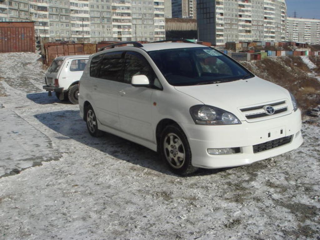2001 Toyota Ipsum