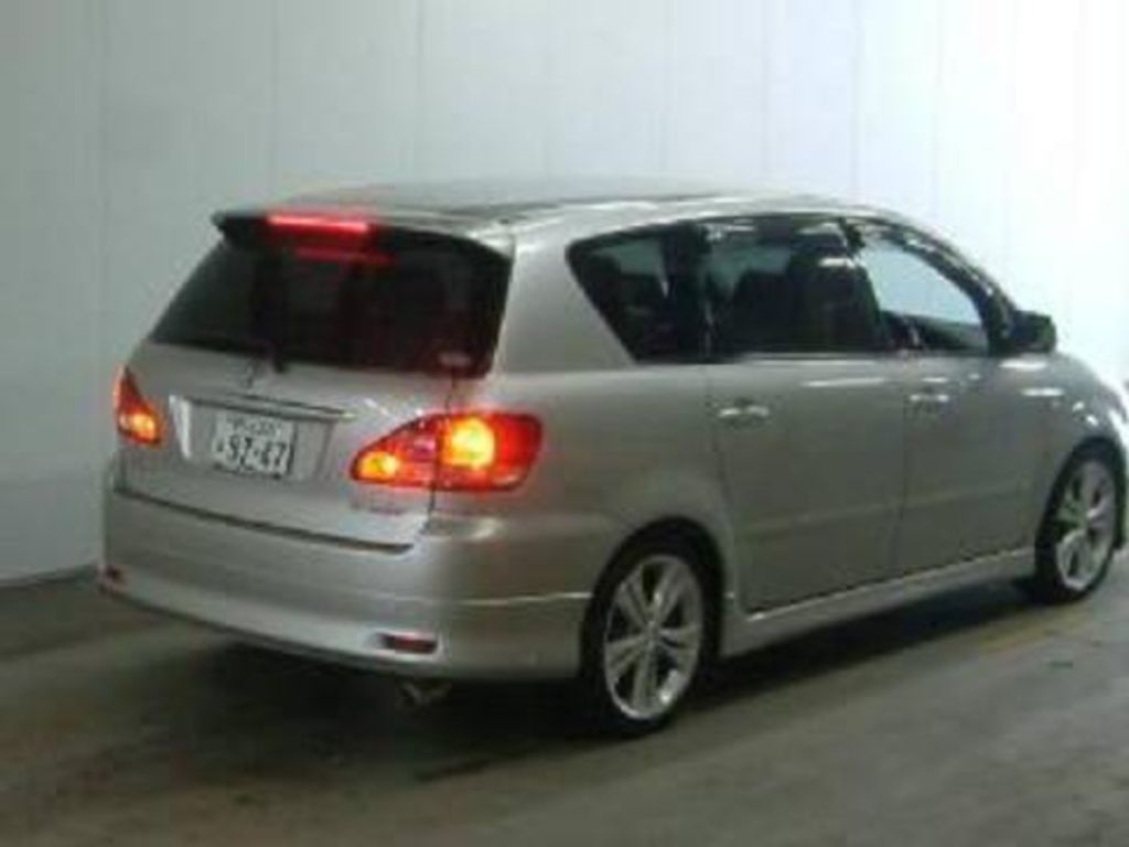 2001 Toyota Ipsum