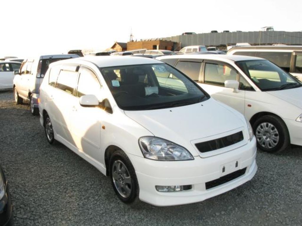 2001 Toyota Ipsum