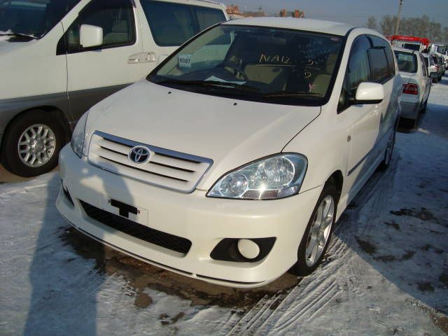 2001 Toyota Ipsum