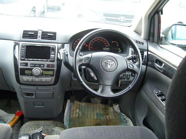 2001 Toyota Ipsum