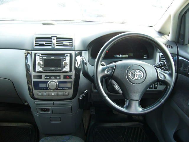 2001 Toyota Ipsum