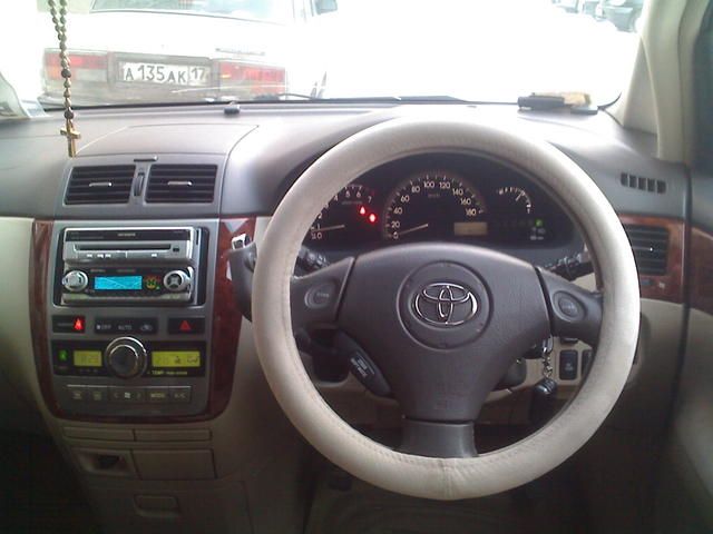 2001 Toyota Ipsum