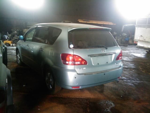 2001 Toyota Ipsum