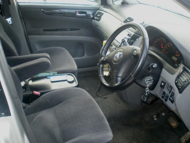 2001 Toyota Ipsum