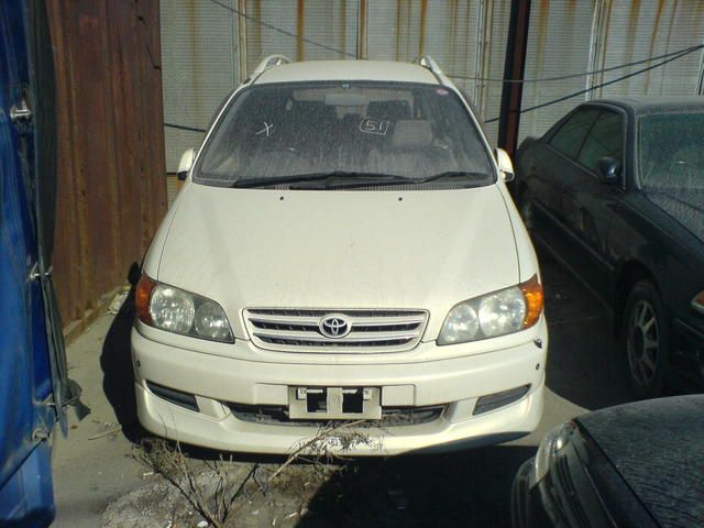 2001 Toyota Ipsum