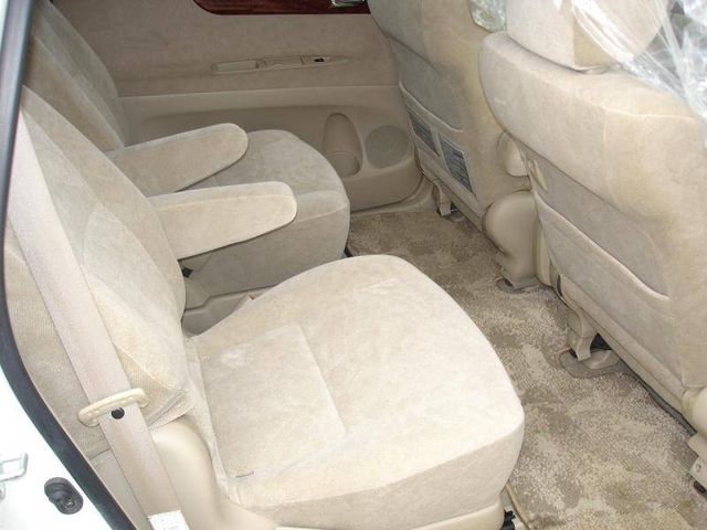 2001 Toyota Ipsum