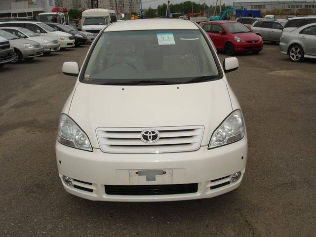 2001 Toyota Ipsum