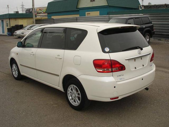 2001 Toyota Ipsum