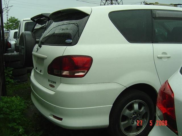 2001 Toyota Ipsum