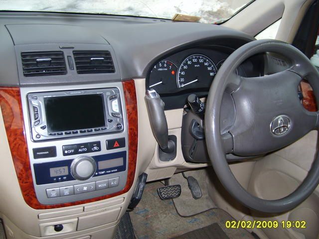 2001 Toyota Ipsum