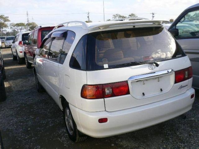 2001 Toyota Ipsum