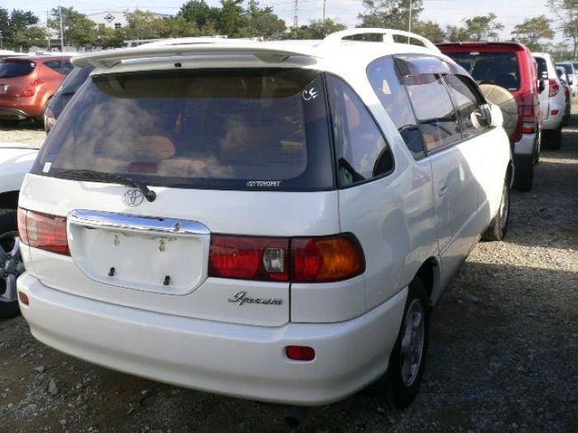 2001 Toyota Ipsum