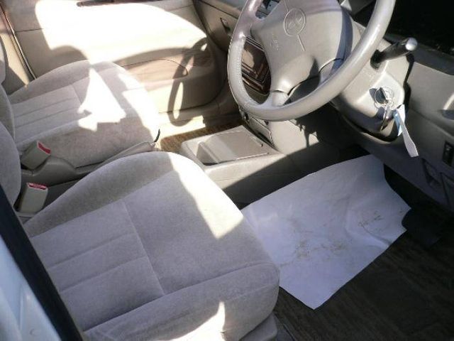 2001 Toyota Ipsum