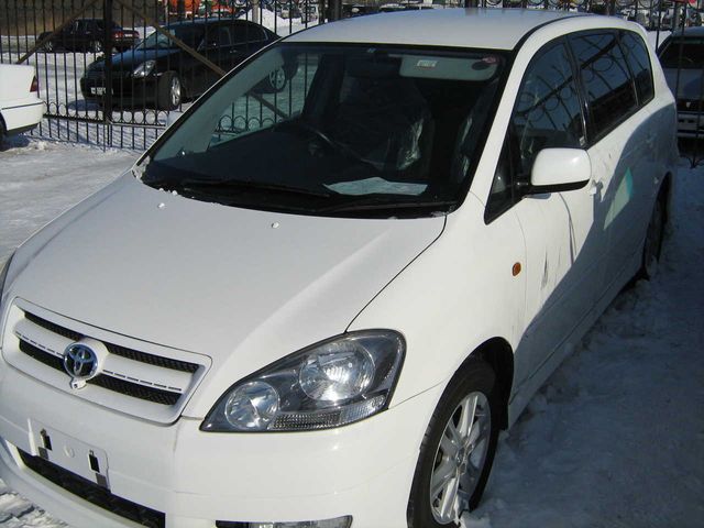 2001 Toyota Ipsum