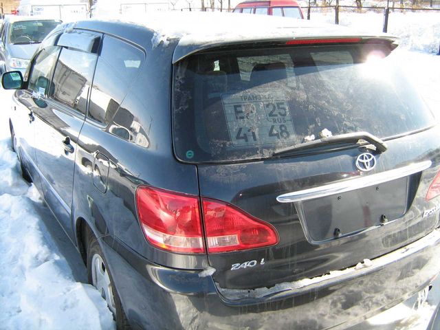 2001 Toyota Ipsum