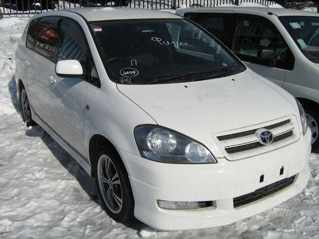 2001 Toyota Ipsum