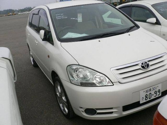2001 Toyota Ipsum