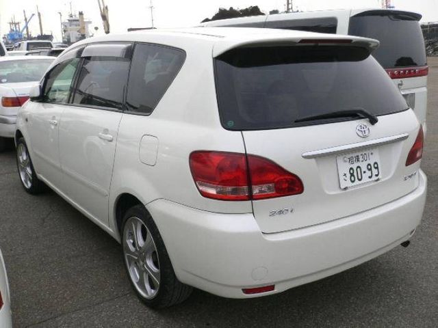 2001 Toyota Ipsum